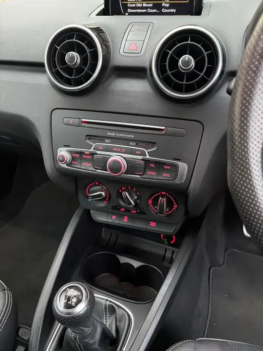 Audi A1 2015 photo 4