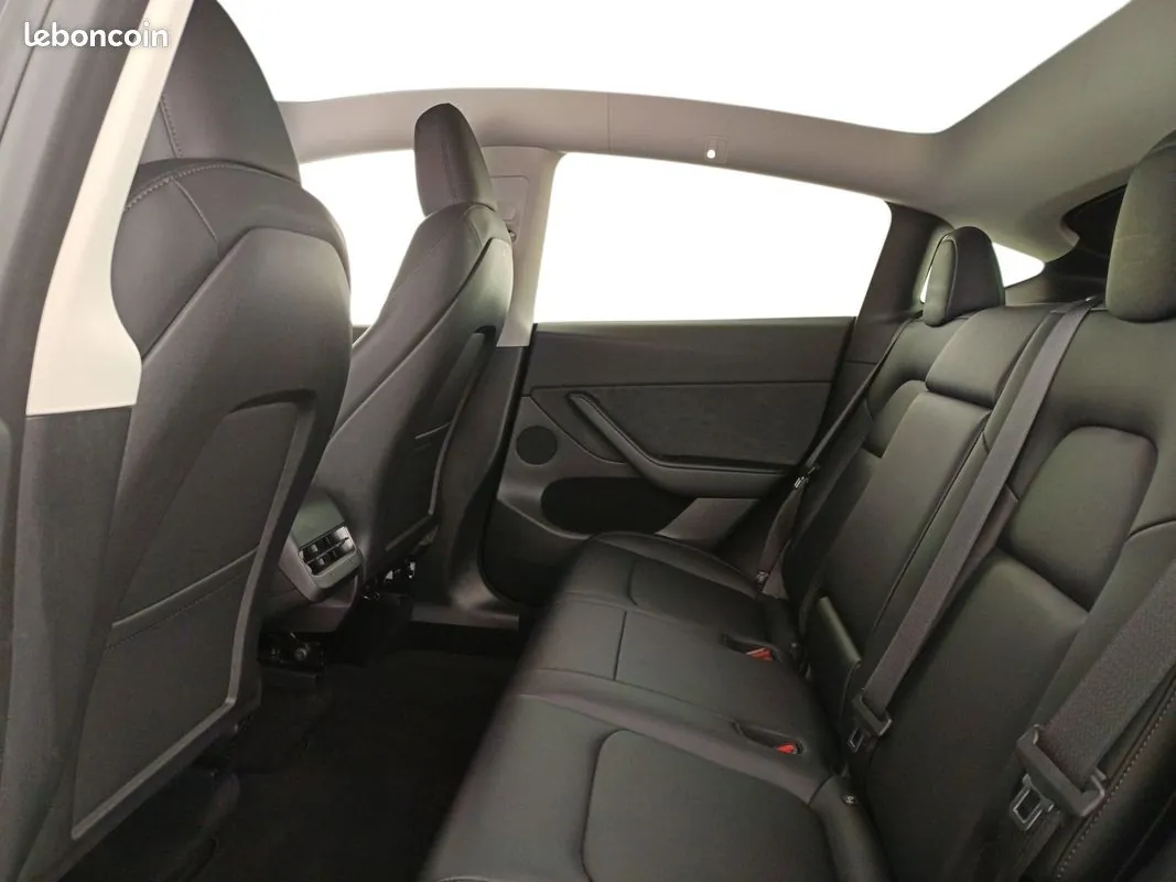 Tesla Model Y 2023 photo 5
