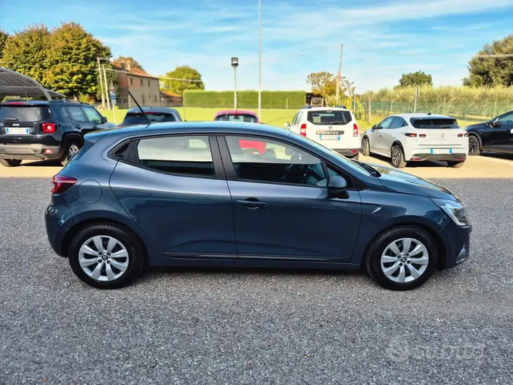 Renault Clio 2022 photo 3