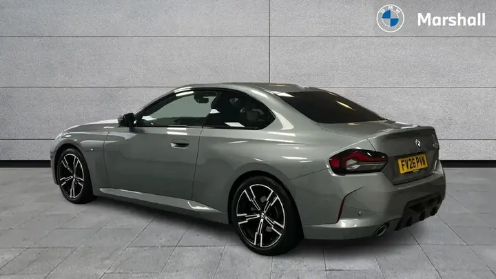 BMW 2 Series 2026 photo 2