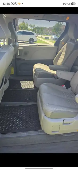 Toyota Sienna 2013 photo 3