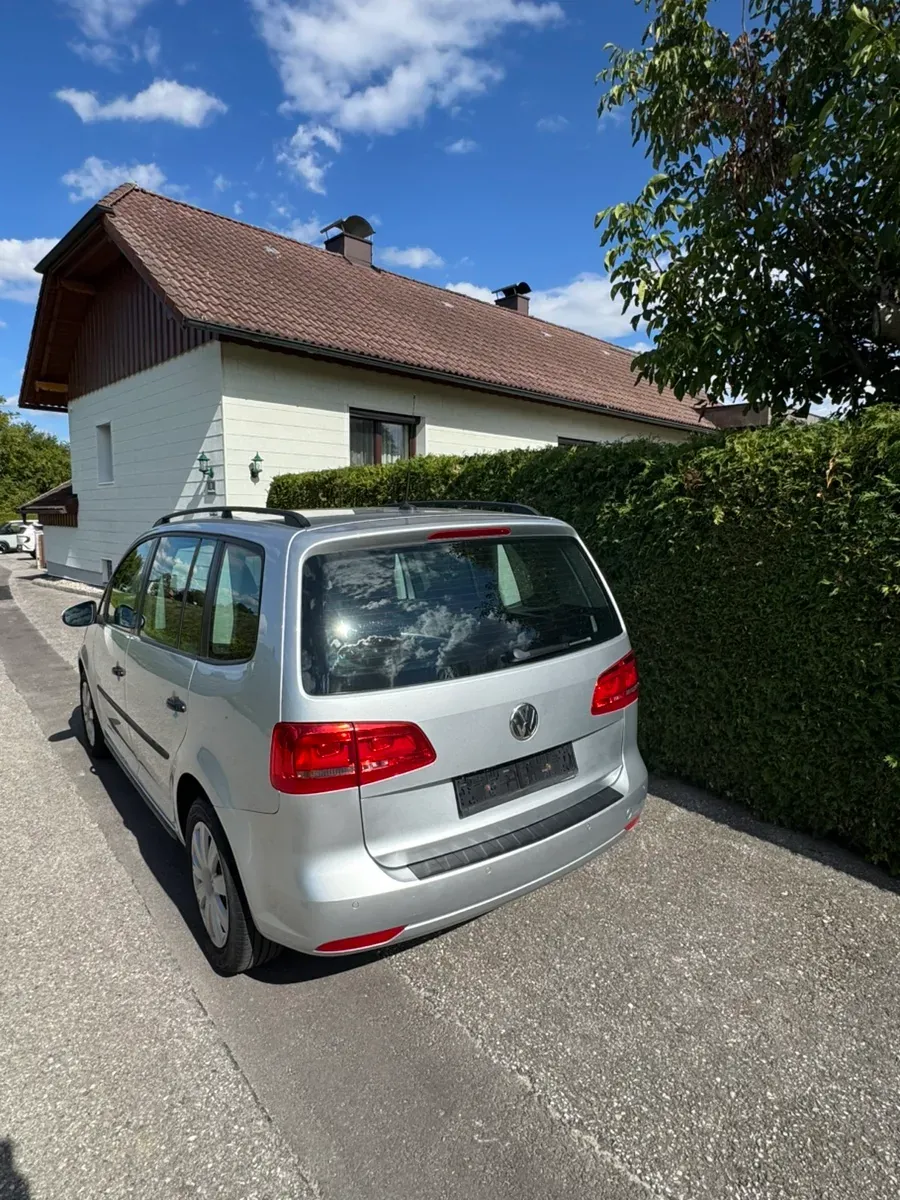 Volkswagen Touran 2013 photo 3