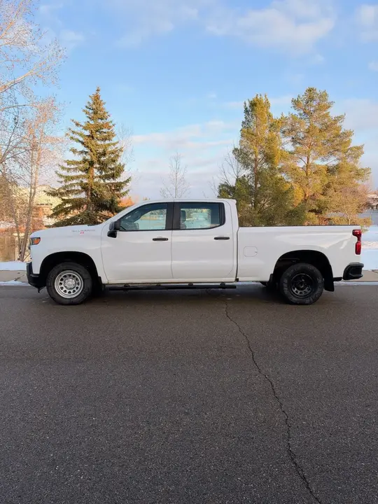 Chevrolet Silverado 1500 2021 photo 2