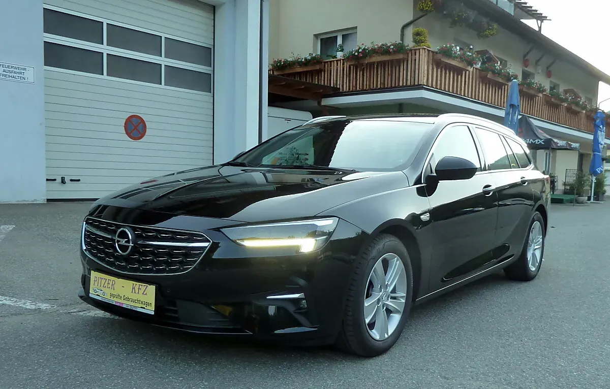 Opel Insignia 2022 photo 2
