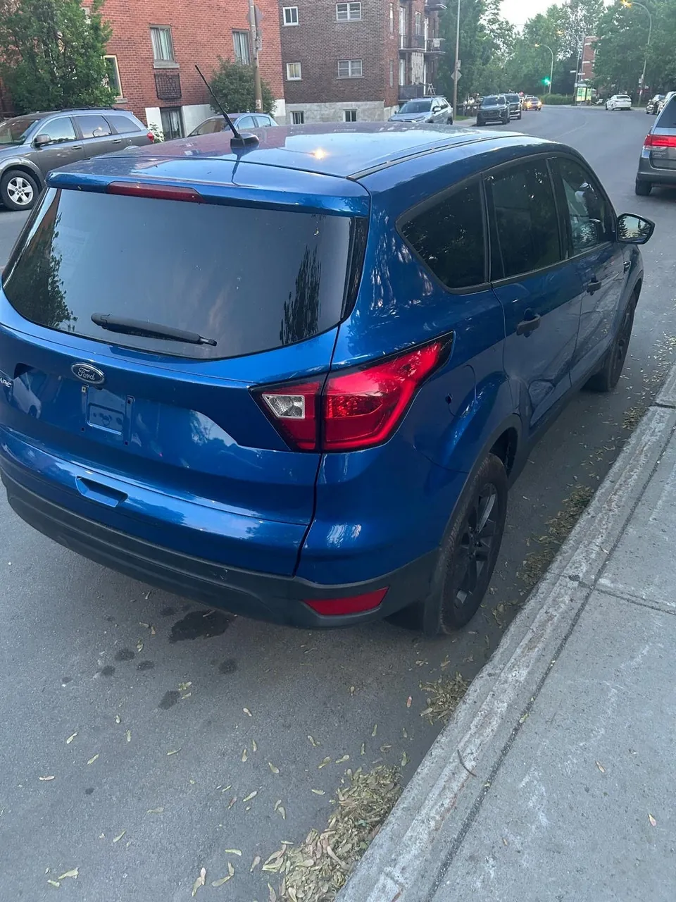 Ford Escape 2019 photo 2