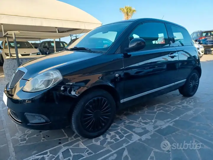 Lancia Ypsilon