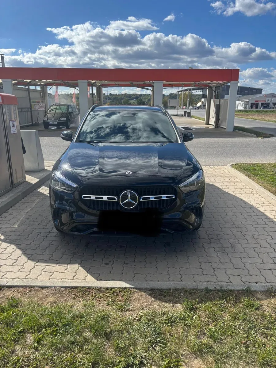 Mercedes-Benz Gla Class 2025 photo 2