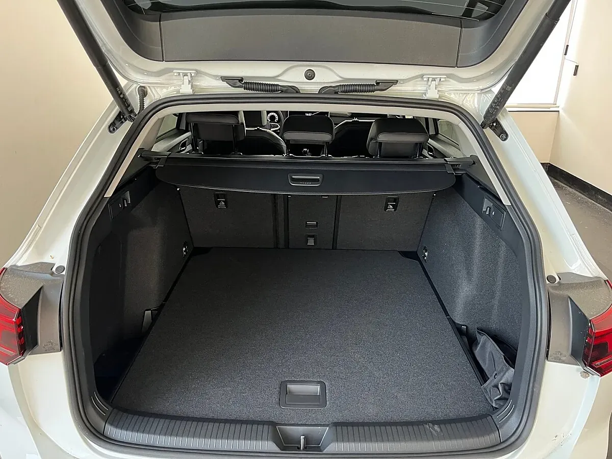 Volkswagen Golf 2025 photo 3