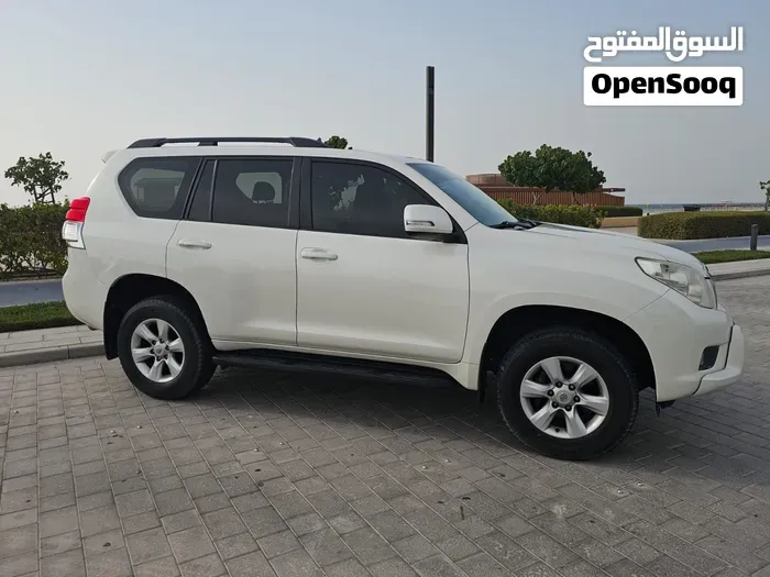 Toyota Land Cruiser Prado 2012 photo 2