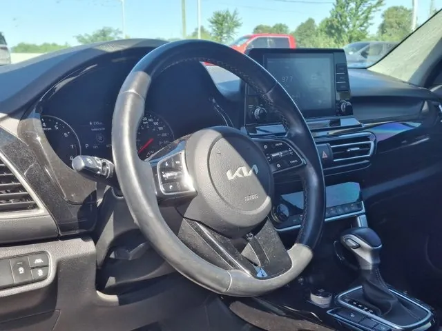 Kia Seltos 2023 photo 2