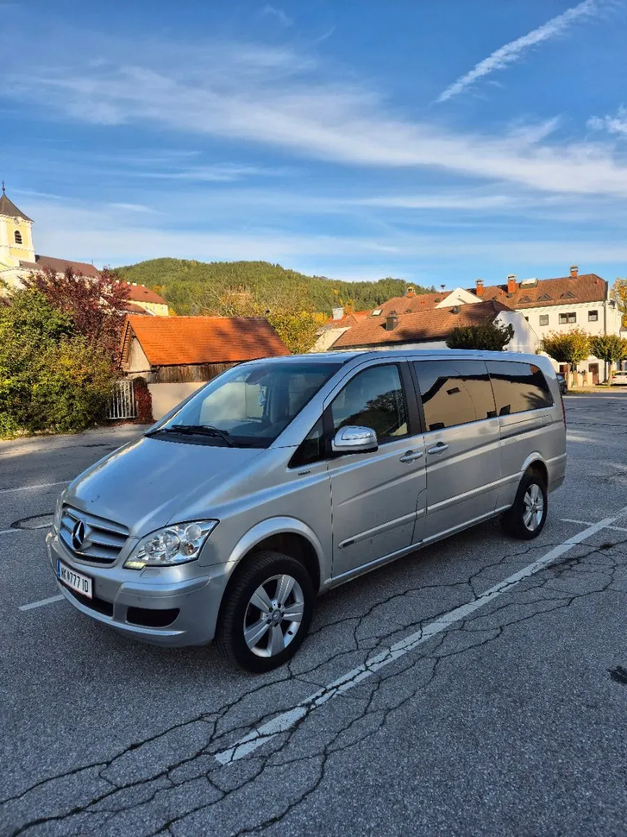 Mercedes-Benz Viano 2011 photo 3