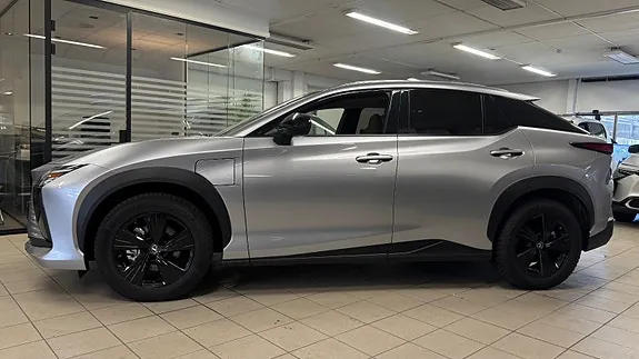 Lexus Rz450E 2025 photo 4