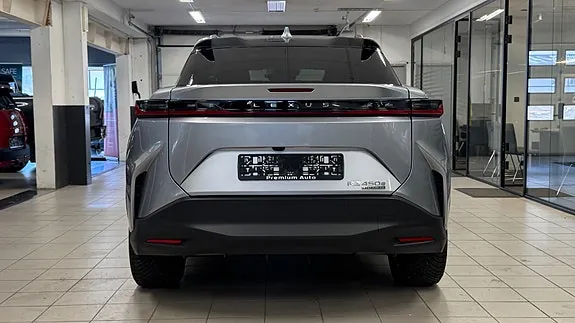 Lexus Rz450E 2025 photo 5