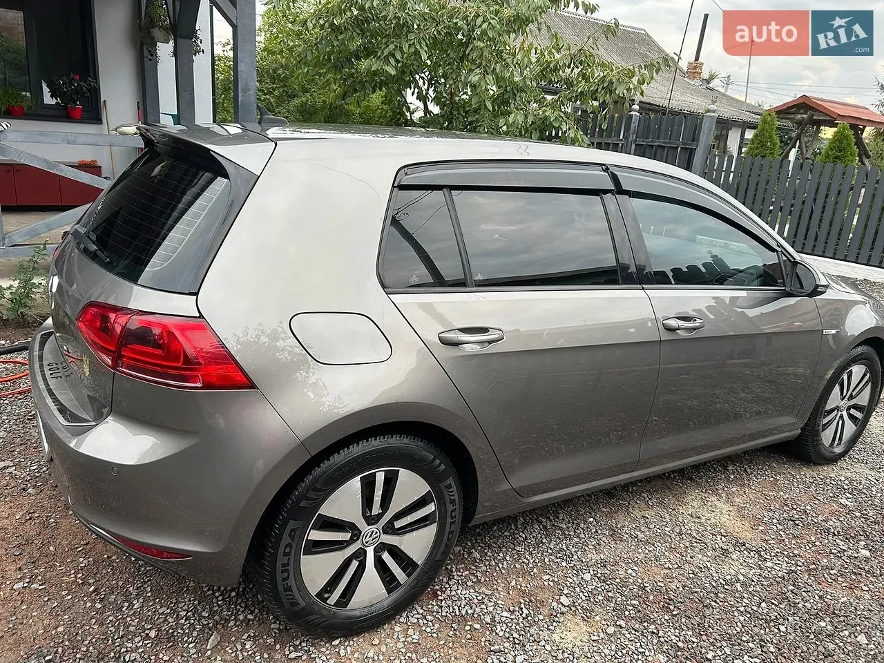 Volkswagen E-Golf 2014 photo 4