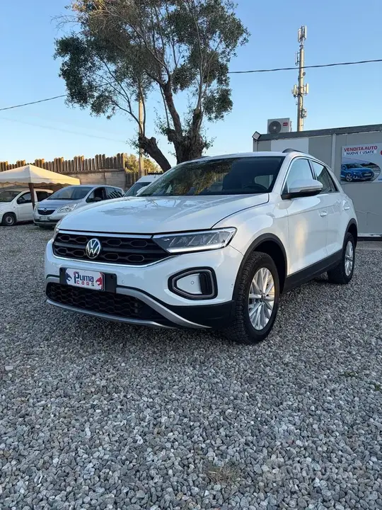 Volkswagen T-Roc 2023 photo 4