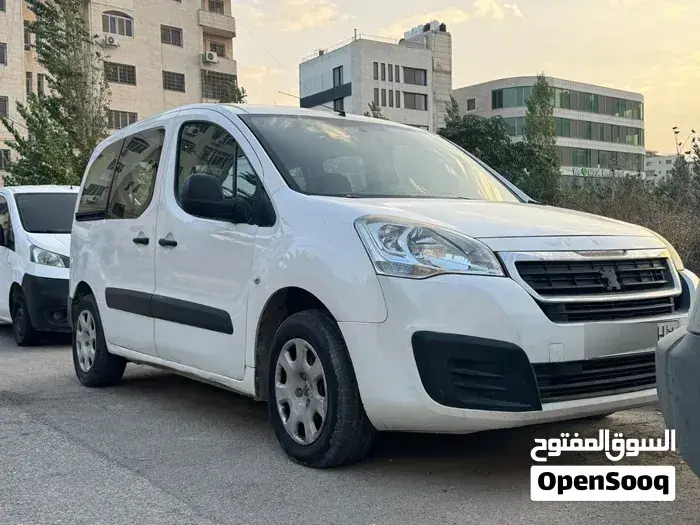 Peugeot Partner 2018 photo 2