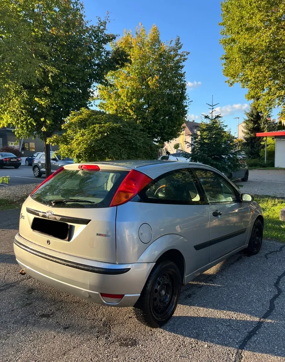 Ford Focus 2003 photo 2