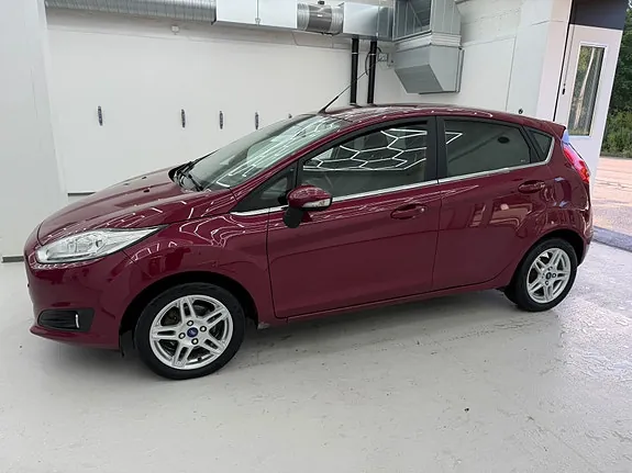 Ford Fiesta 2014 photo 4