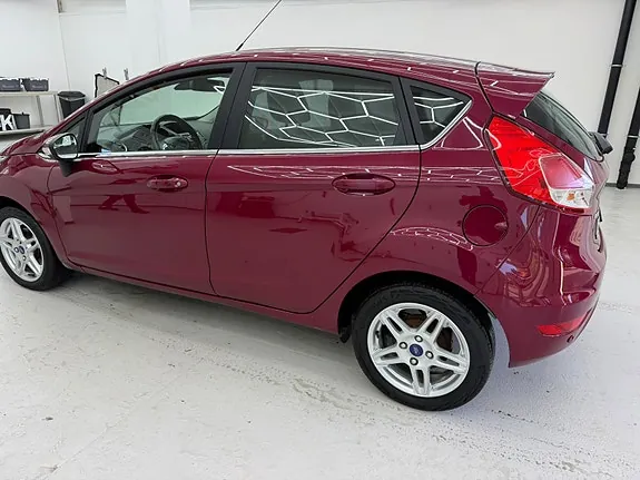 Ford Fiesta 2014 photo 3