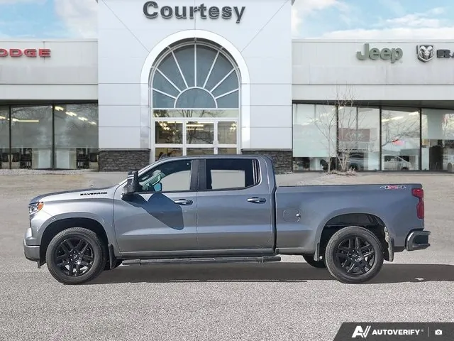 Chevrolet Silverado 1500 2023 photo 3