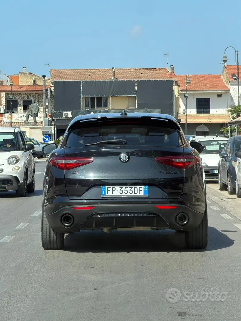 Alfa Romeo Stelvio 2018 photo 2