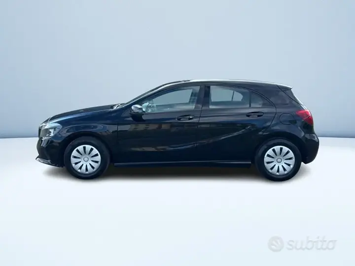 Mercedes-Benz A 2016 photo 4