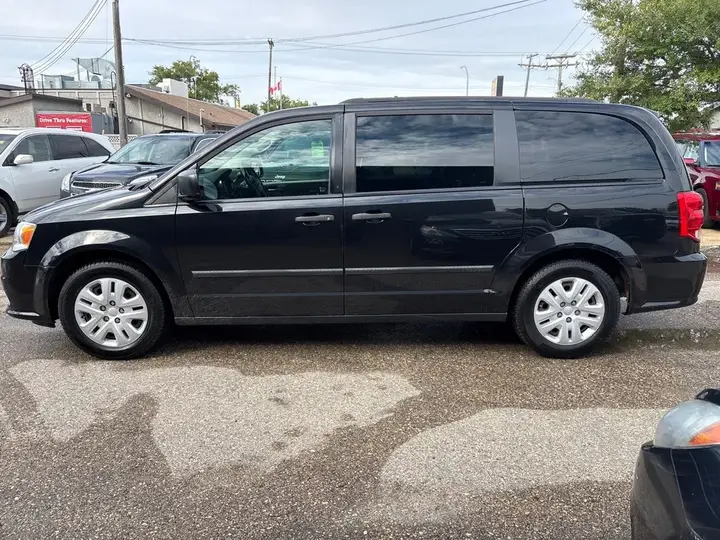 Dodge Grand Caravan 2014 photo 2