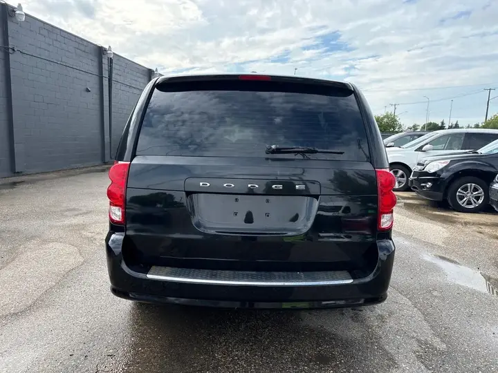 Dodge Grand Caravan 2014 photo 4