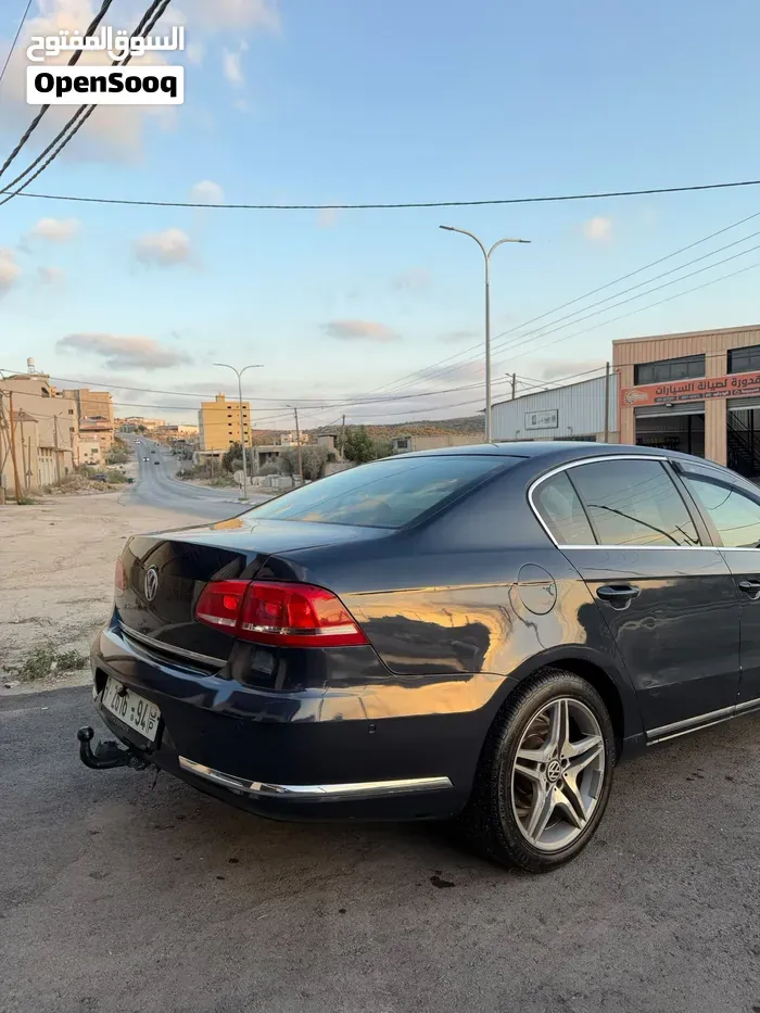 Volkswagen Passat 2011 photo 2