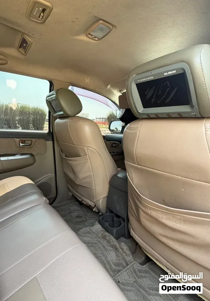 Toyota Fortuner 2013 photo 2