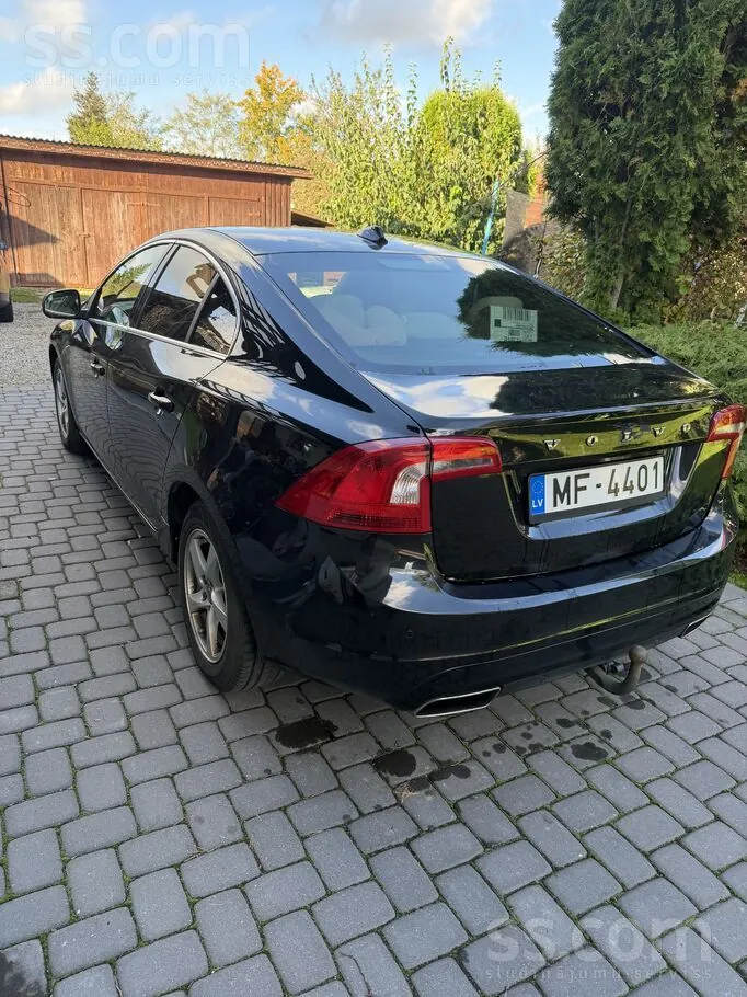 Volvo S60 2015 photo 2