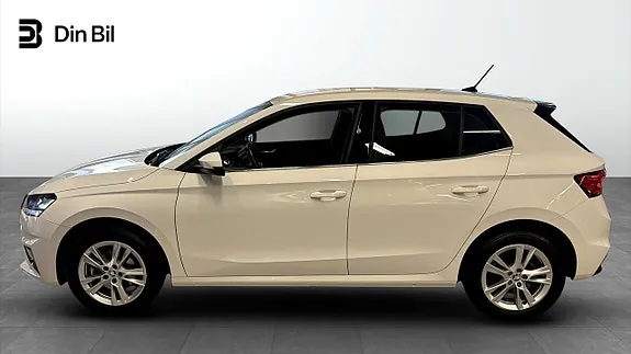 Skoda Fabia 2023 photo 2