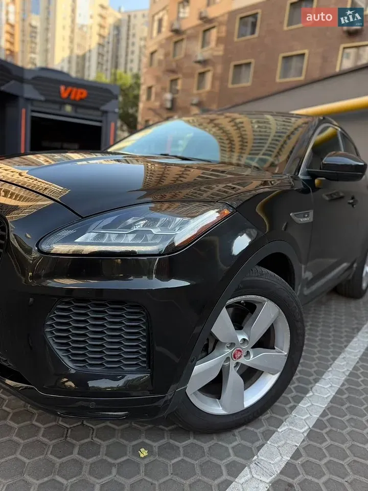 Jaguar E-Pace 2018 photo 3