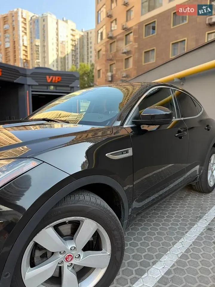 Jaguar E-Pace 2018 photo 5