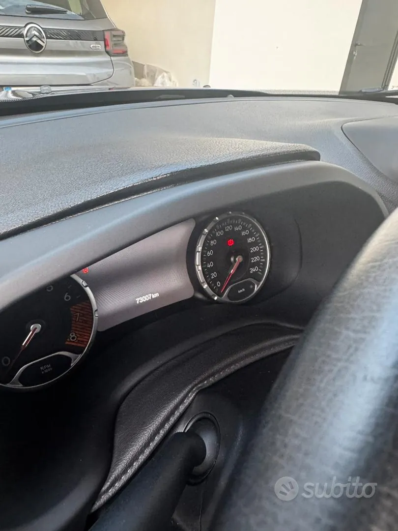 Jeep Renegade 2019 photo 3