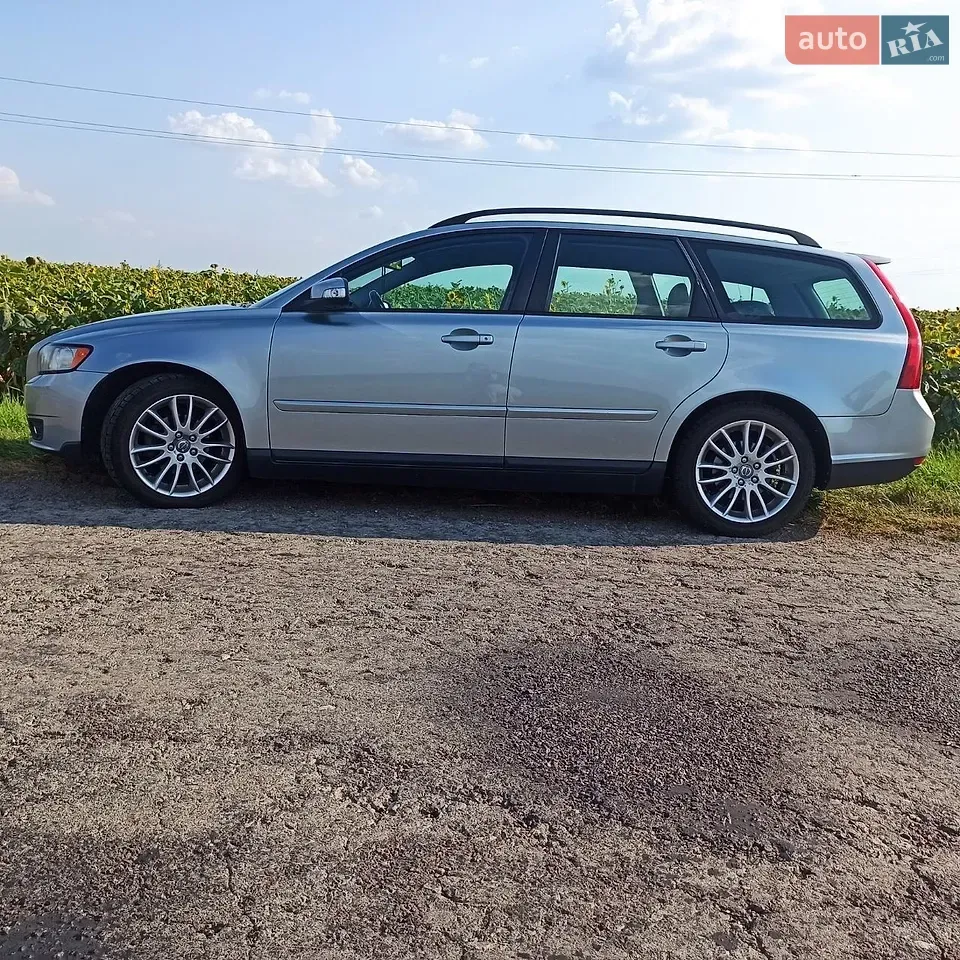Volvo V50