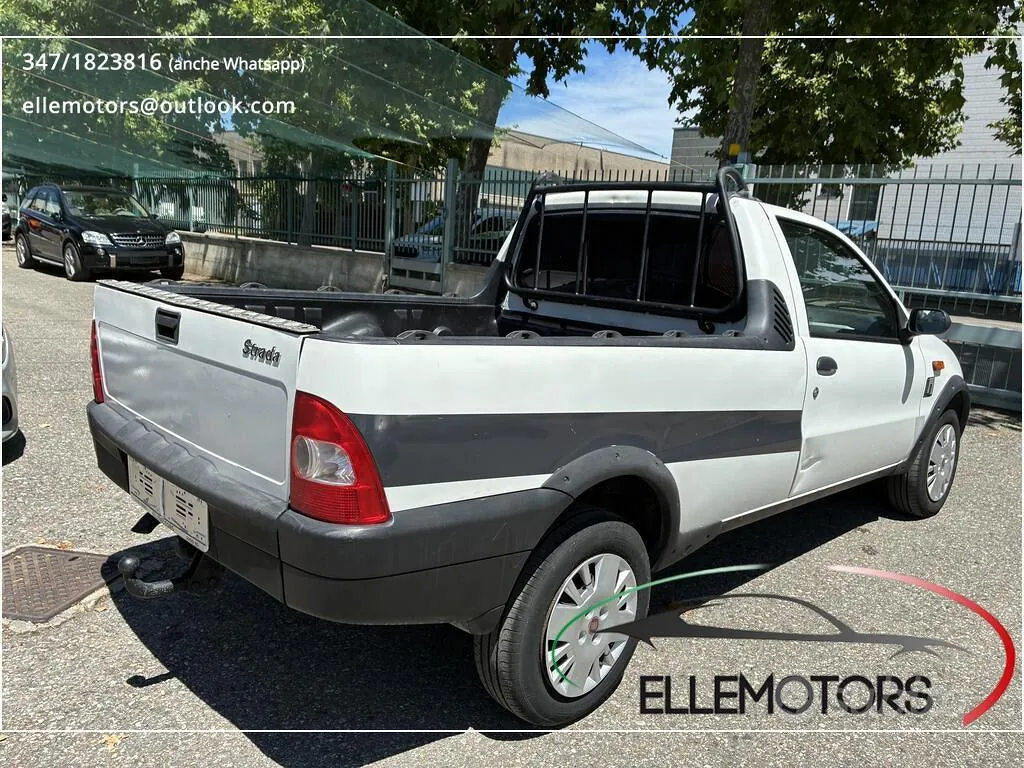 Fiat Strada 2004 photo 4