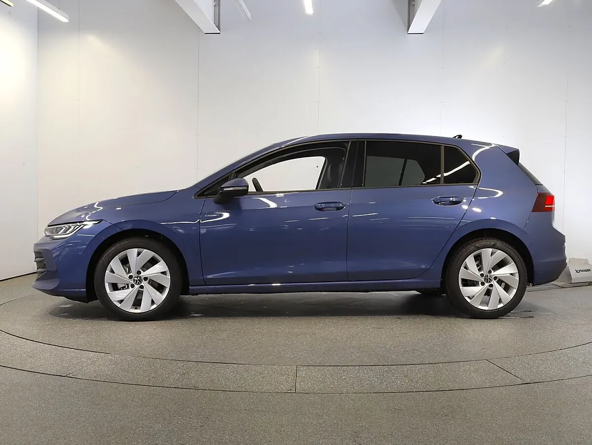 Volkswagen Golf 2026 photo 2