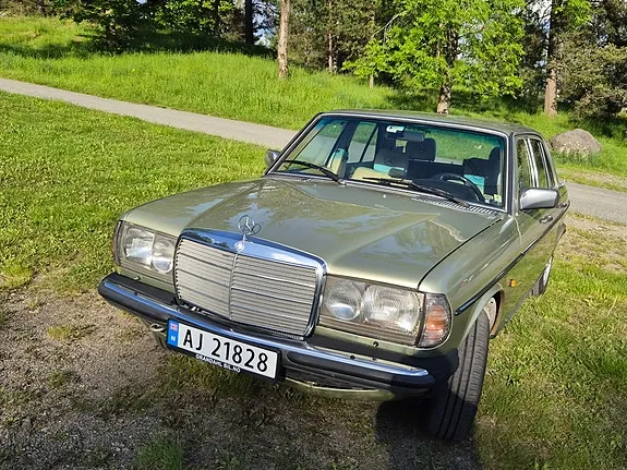 Mercedes-Benz 300D
