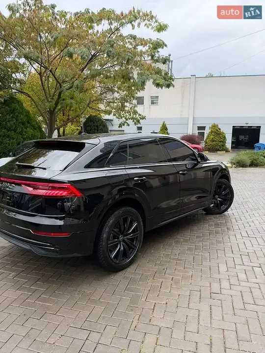 Audi Q8 2020 photo 5