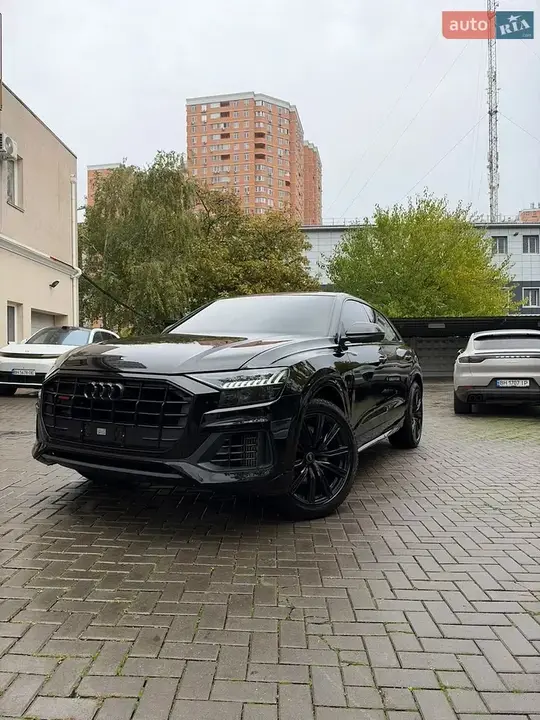 Audi Q8