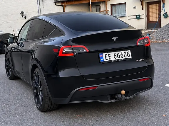 Tesla Model Y 2022 photo 5