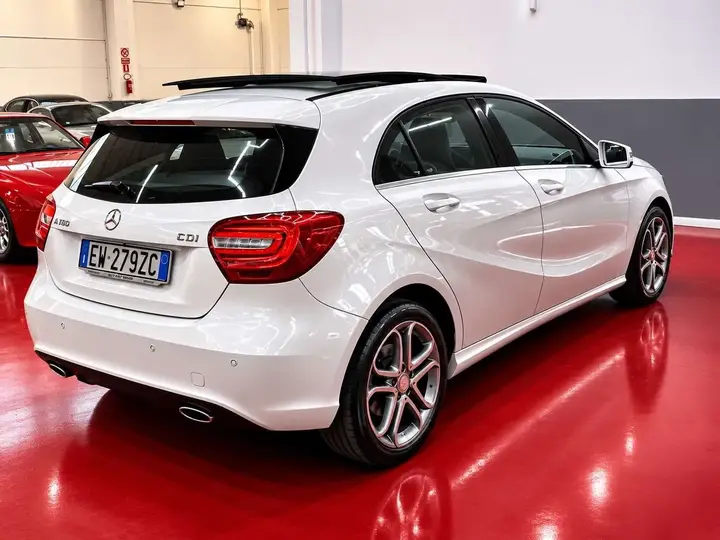 Mercedes-Benz A 180 2014 photo 3