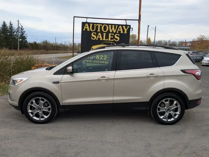 Ford Escape 2018 photo 2