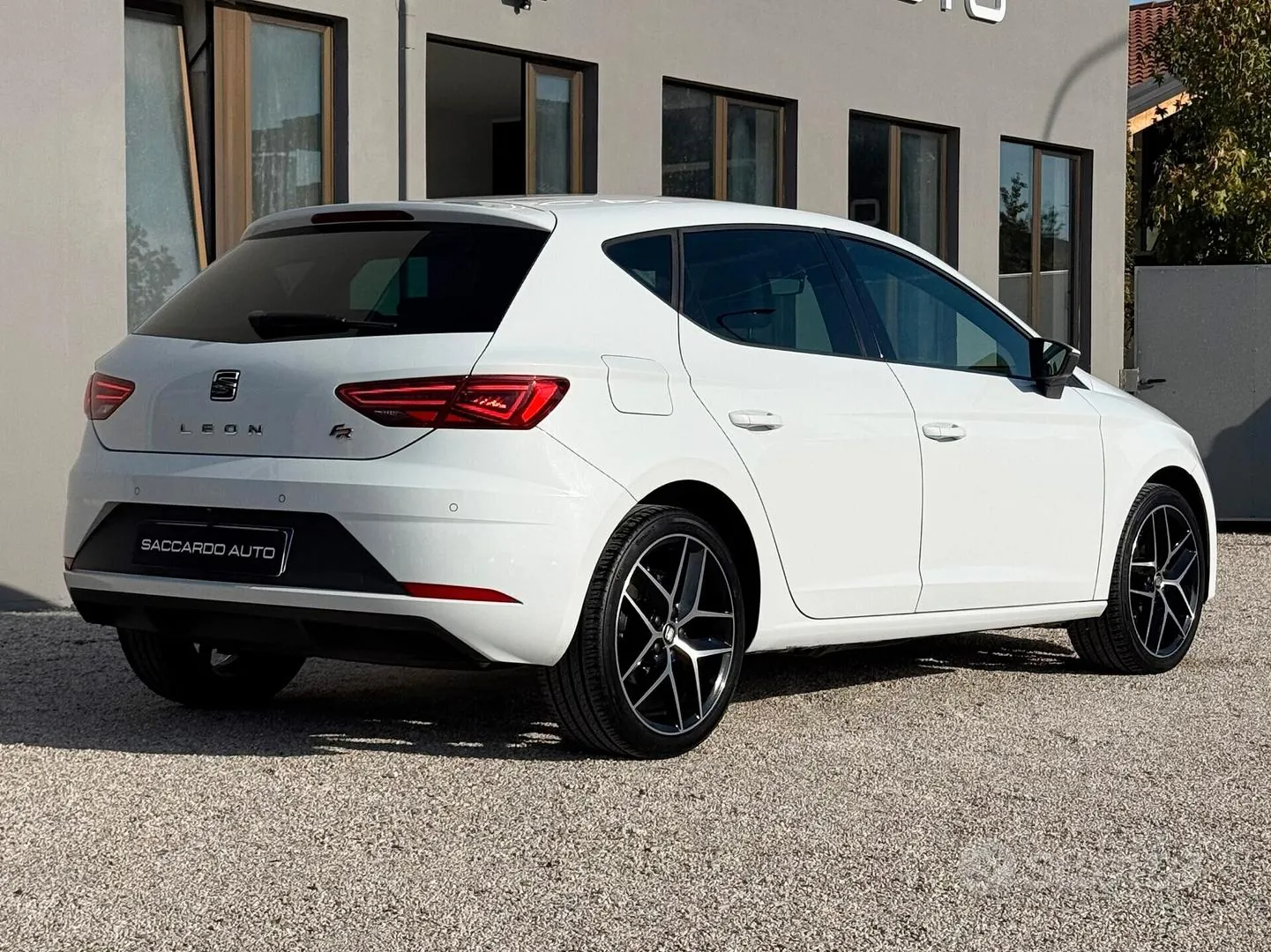 Seat Leon 2020 photo 2