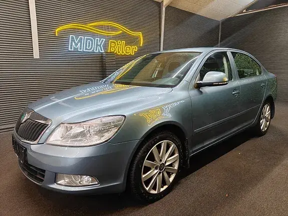 Skoda Octavia 2010 photo 2