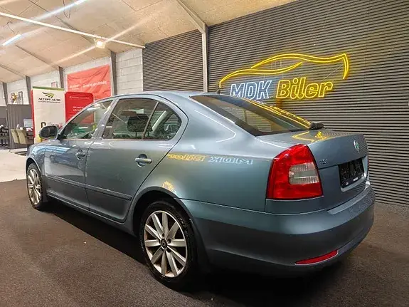 Skoda Octavia 2010 photo 3