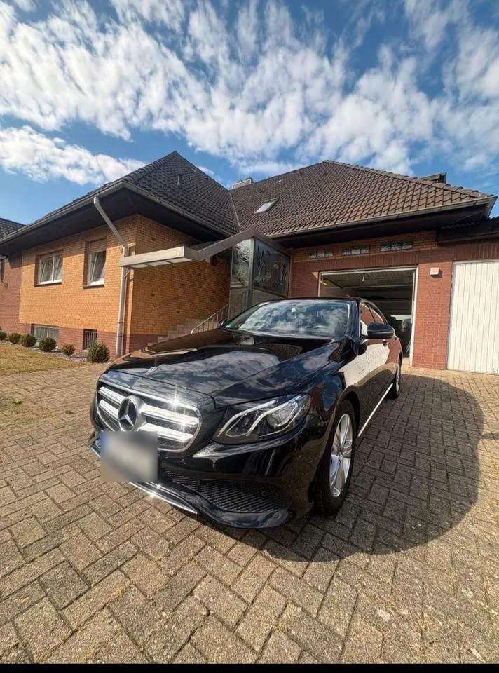 Mercedes-Benz E250
