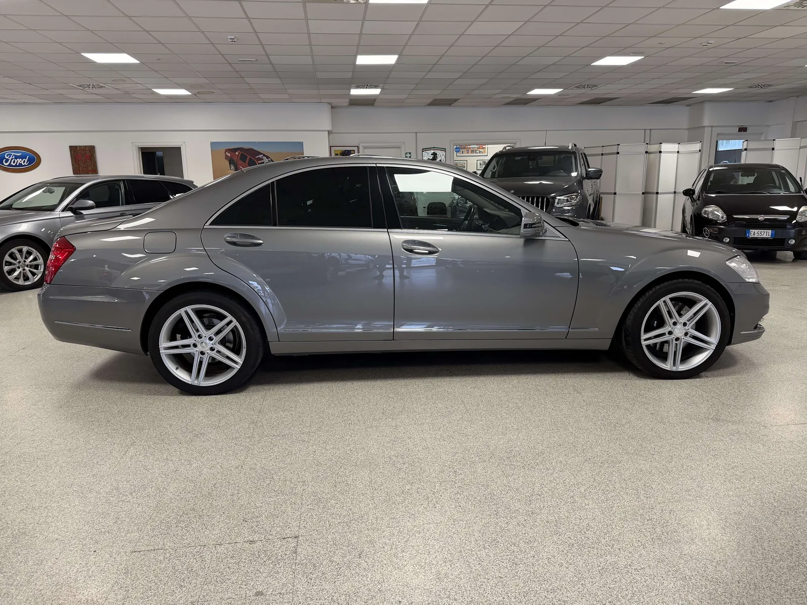 Mercedes-Benz S-Class 2011 photo 2