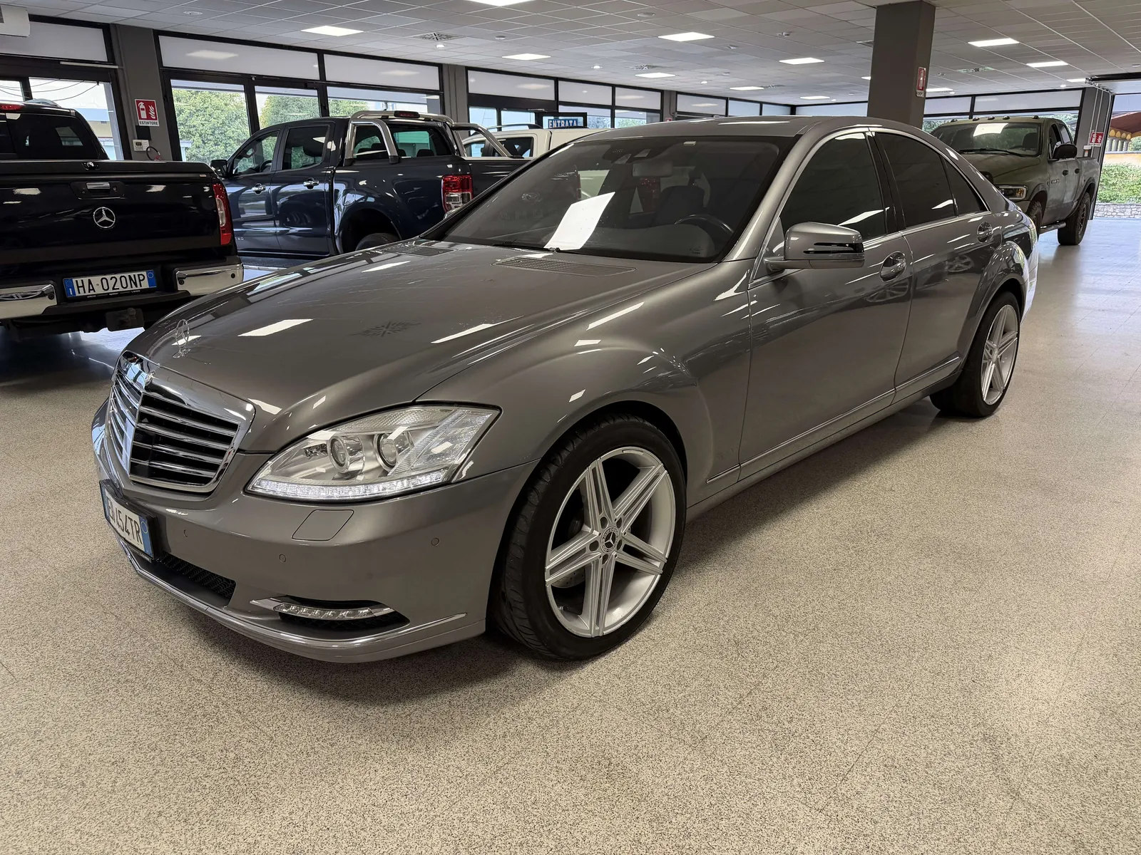 Mercedes-Benz S-Class 2011 photo 4